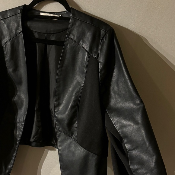 Vegan Blazer 🖤 - Picture 4 of 4